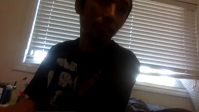 Snapshot of lilboygonewild chatting on September 2025 10:53:01 PM lilboygonewild online show from September 2025 10:53:01 PM