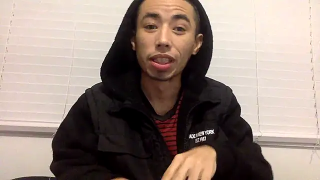 Snapshot of lilboygonewild chatting on November 2025 10:52:02 AM lilboygonewild online show from November 2025 10:52:02 AM