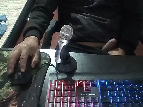 Snapshot of MauroALEXIS chatting on November 2025 04:27:02 AM MauroALEXIS online show from November 2025 04:27:02 AM