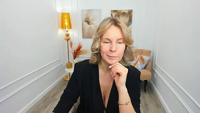 Sinty Devis online show from April 2026 04:25:01 AM