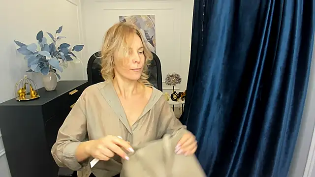 Snapshot of Sinty_Devis chatting on November 2025 04:16:01 AM Sinty Devis online show from November 2025 04:16:01 AM