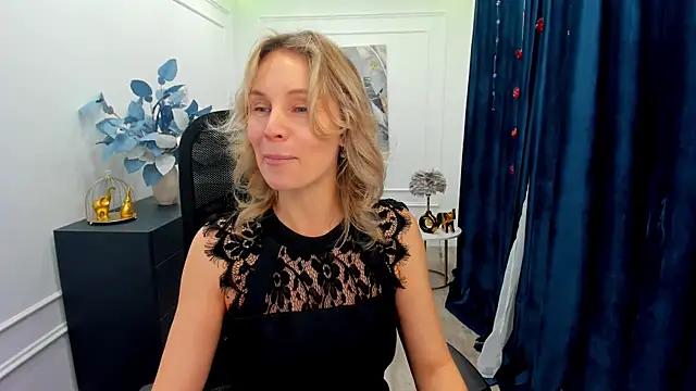 Snapshot of Sinty_Devis chatting on November 2025 04:23:02 AM Sinty Devis online show from November 2025 04:23:02 AM