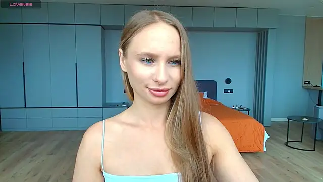 Snapshot of Mad1en chatting on June 2026 11:32:02 AM Mad1en online show from June 2026 11:32:02 AM