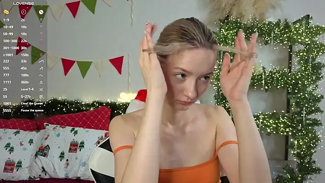 Snapshot of IdaValenti chatting on December 2025 11:07:01 PM IdaValenti online show from December 2025 11:07:01 PM