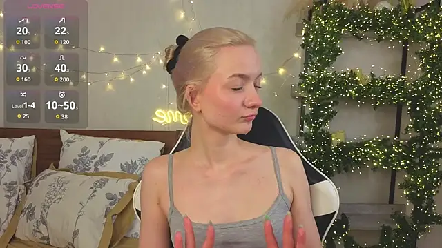 IdaValenti online show from March 2026 11:22:02 PM