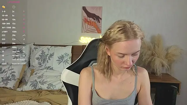 IdaValenti online show from October 2025 11:05:01 PM