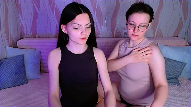  crazy baby  online show from April 2026 07:45:01 PM