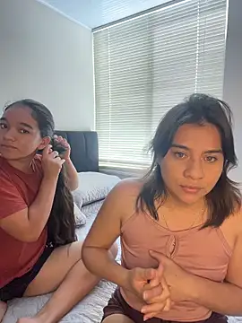 Nina-Eros1 online show from November 2025 05:01:02 PM