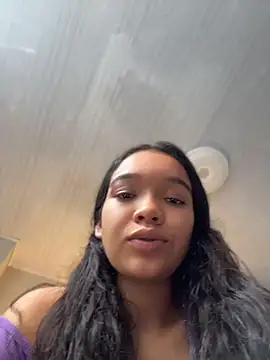 Nina-Eros1 online show from April 2026 06:02:01 PM