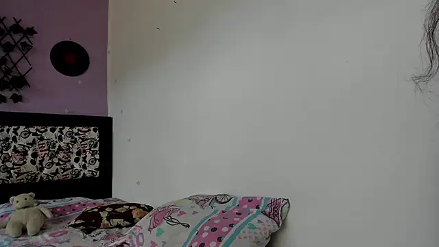 kassandra james online show from February 2025 06:15:02 PM