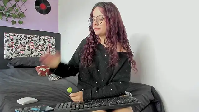 kassandra james online show from March 2025 05:56:01 PM