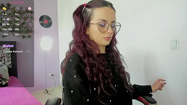 kassandra james online show from January 2025 01:02:02 PM
