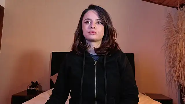 kassandra james online show from April 2026 12:50:02 PM