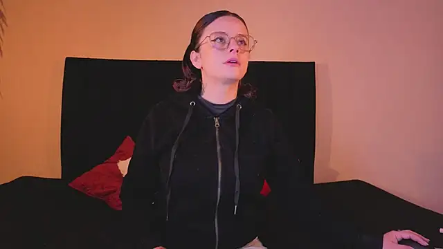 kassandra james online show from January 2026 01:12:02 AM