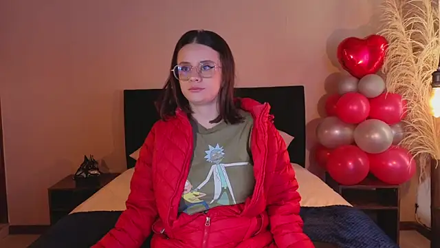 kassandra james online show from February 2026 01:08:01 PM