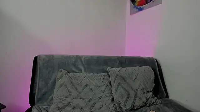 kassandra james online show from October 2025 11:44:01 AM