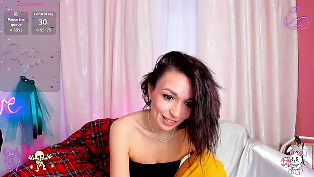 Snapshot of jessica_tiny chatting on May 2026 01:31:02 AM jessica tiny online show from May 2026 01:31:02 AM