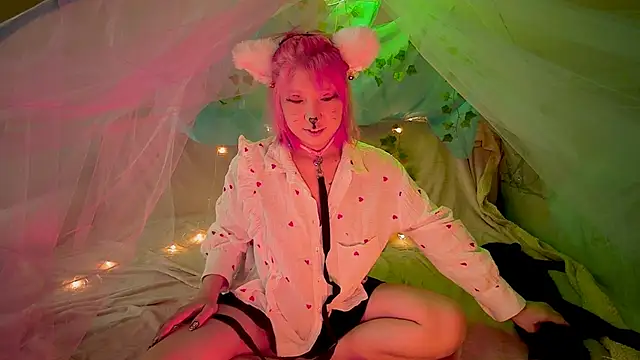 Akemilun online show from October 2025 05:50:01 AM