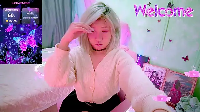 Akemilun online show from March 2026 07:09:01 PM