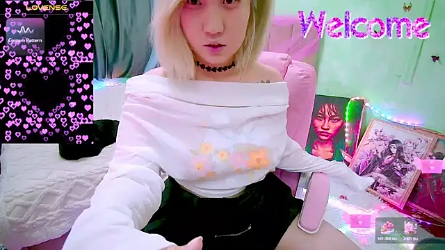 Akemilun online show from April 2026 03:49:01 PM