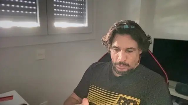 Snapshot of ManuMata chatting on October 2025 02:16:01 PM ManuMata online show from October 2025 02:16:01 PM