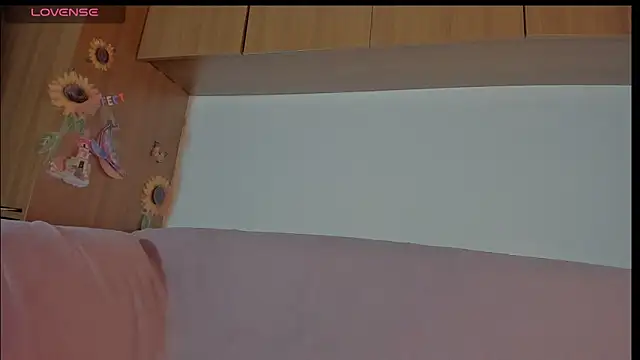 Lizzyjordanxo online show from June 2026 09:31:02 PM