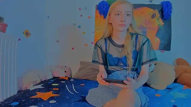 Lizzyjordanxo online show from June 2026 03:32:01 PM