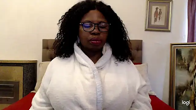 Snapshot of OmegaLipps chatting on December 2025 06:15:02 AM OmegaLipps online show from December 2025 06:15:02 AM