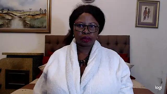 OmegaLipps online show from April 2026 07:59:01 PM