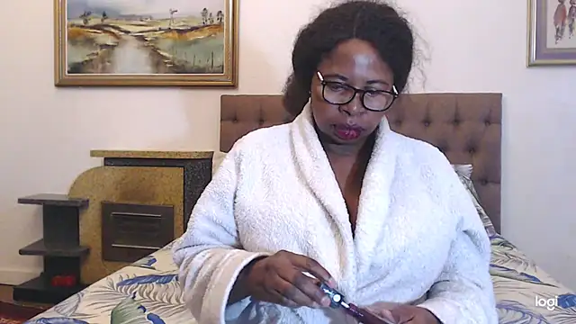 OmegaLipps online show from May 2026 07:06:01 AM