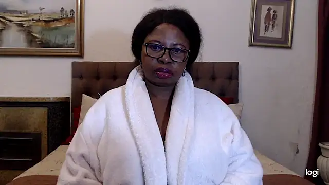 OmegaLipps online show from May 2026 04:23:02 PM