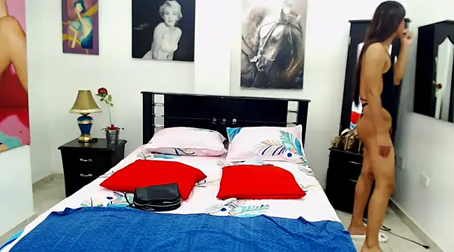 Snapshot of VeronicaReynolds chatting on February 2025 03:05:01 PM VeronicaReynolds online show from February 2025 03:05:01 PM