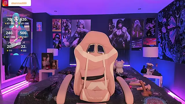 LanaKyutt online show from October 2025 01:32:02 PM