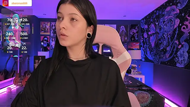 Snapshot of LanaKyutt chatting on September 2025 10:35:02 PM LanaKyutt online show from September 2025 10:35:02 PM