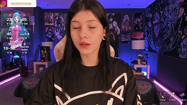 LanaKyutt online show from November 2025 01:11:02 PM