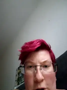 dieGeile0411 online show from October 2025 01:34:01 PM