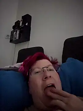 dieGeile0411 online show from October 2025 11:20:02 AM