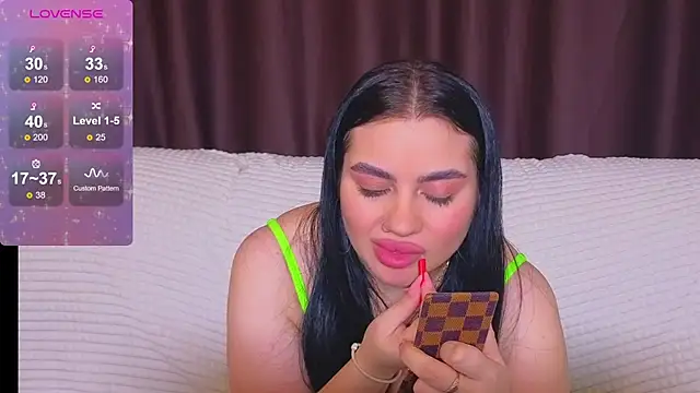 Nikki Kardashian online show from February 2025 11:26:01 PM