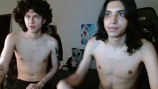 Snapshot of angelitofemboy chatting on December 2024 02:52:01 AM angelitofemboy online show from December 2024 02:52:01 AM