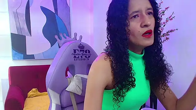 Alice candace online show from November 2025 07:35:02 PM