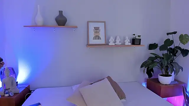 Snapshot of moll1e_ chatting on March 2025 08:10:02 PM moll1e online show from March 2025 08:10:02 PM