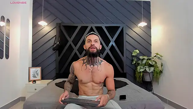 Snapshot of Apolo_Bianco_ chatting on September 2025 11:32:02 PM Apolo Bianco online show from September 2025 11:32:02 PM