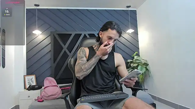 Snapshot of Apolo_Bianco_ chatting on September 2025 11:19:02 PM Apolo Bianco online show from September 2025 11:19:02 PM