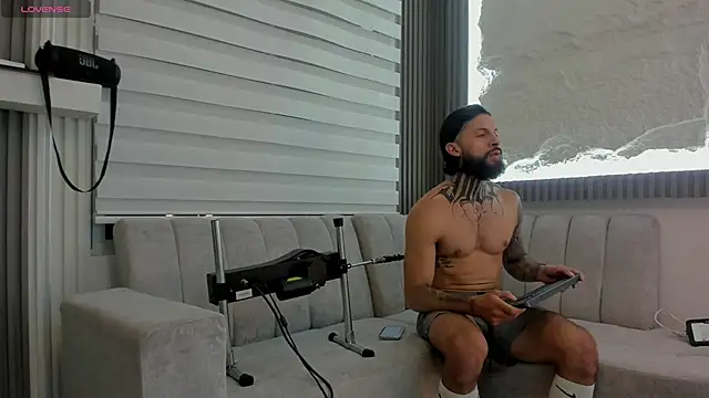 Snapshot of Apolo_Bianco_ chatting on October 2025 02:35:01 AM Apolo Bianco online show from October 2025 02:35:01 AM
