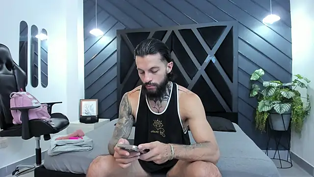 Snapshot of Apolo_Bianco_ chatting on September 2025 11:12:02 PM Apolo Bianco online show from September 2025 11:12:02 PM