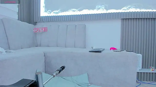 Apolo Bianco  online show from October 2025 10:42:01 PM