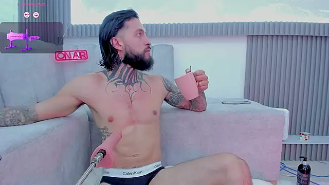 Apolo Bianco  online show from November 2025 10:15:01 PM