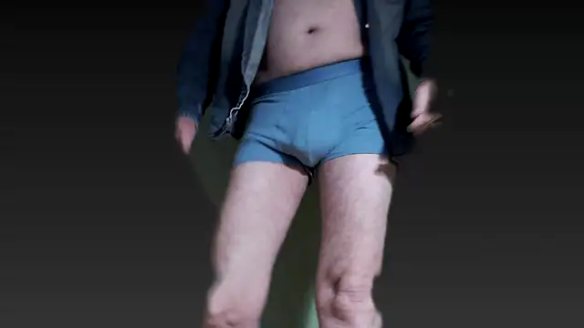 juanpalmox online show from December 2025 07:04:01 PM