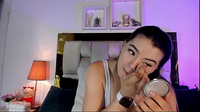 Snapshot of emmy_r chatting on February 2026 12:05:02 PM emmy r online show from February 2026 12:05:02 PM