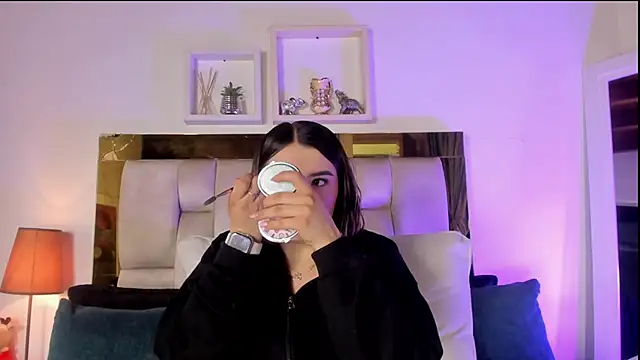 Snapshot of emmy_r chatting on February 2026 12:07:01 PM emmy r online show from February 2026 12:07:01 PM